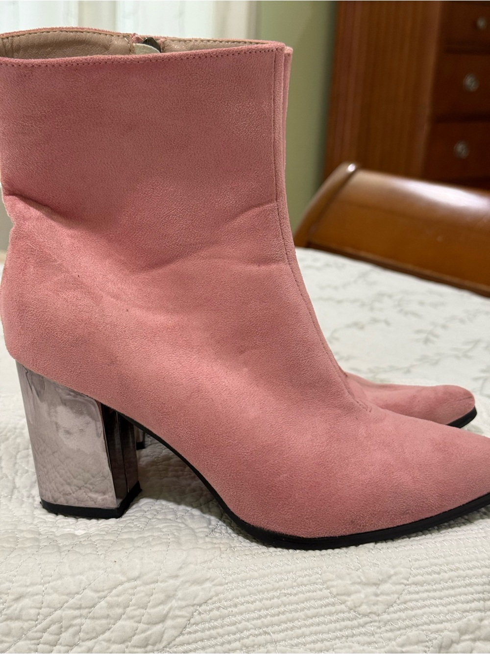 Pink Dusty Rose Ankle Booties with Side Zip and Mirrored Block Heel size 10